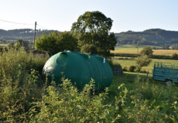 Récupérateur d'eau pour abreuvoir en agriculture